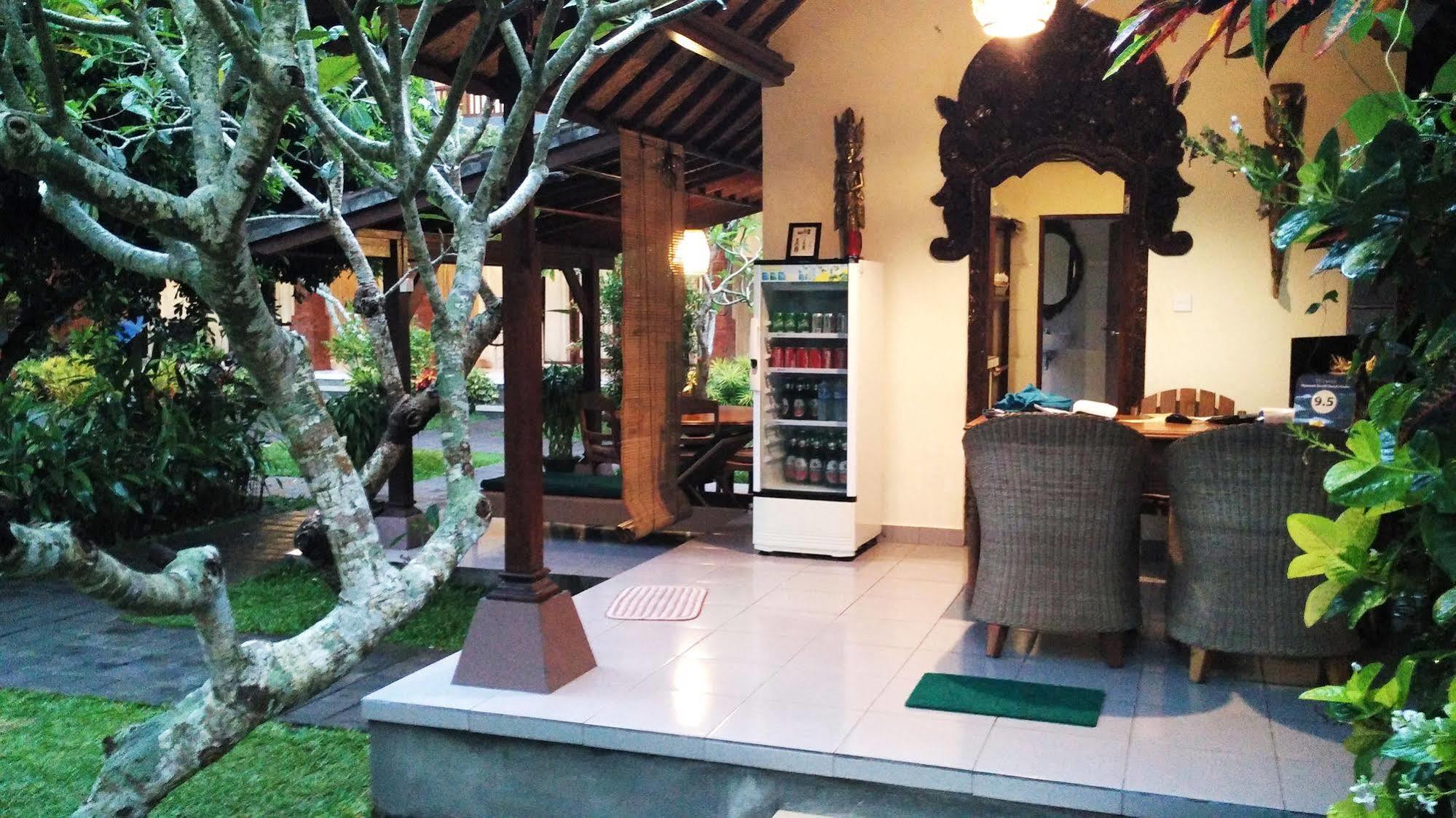 Nyoman Sandi Guest House Ubud Exteriör bild