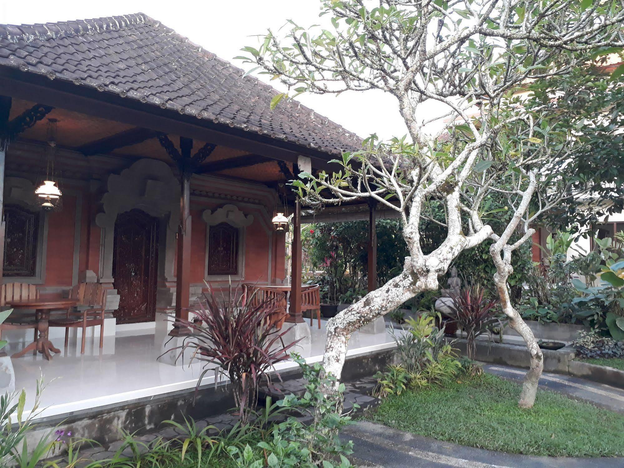 Nyoman Sandi Guest House Ubud Exteriör bild